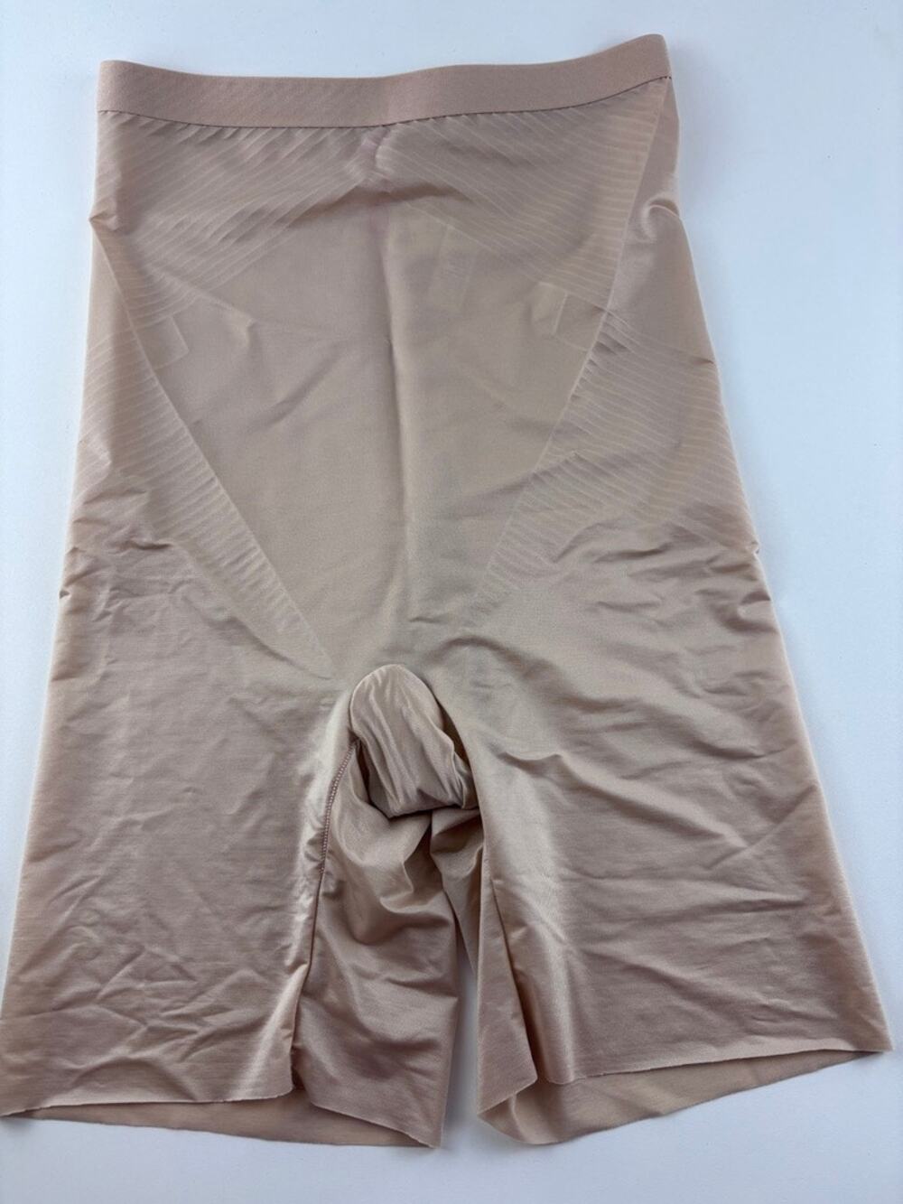 SPANX Mid Thigh Shaper Shorts Beige Nude Seamless Sculpting Shapewear M
